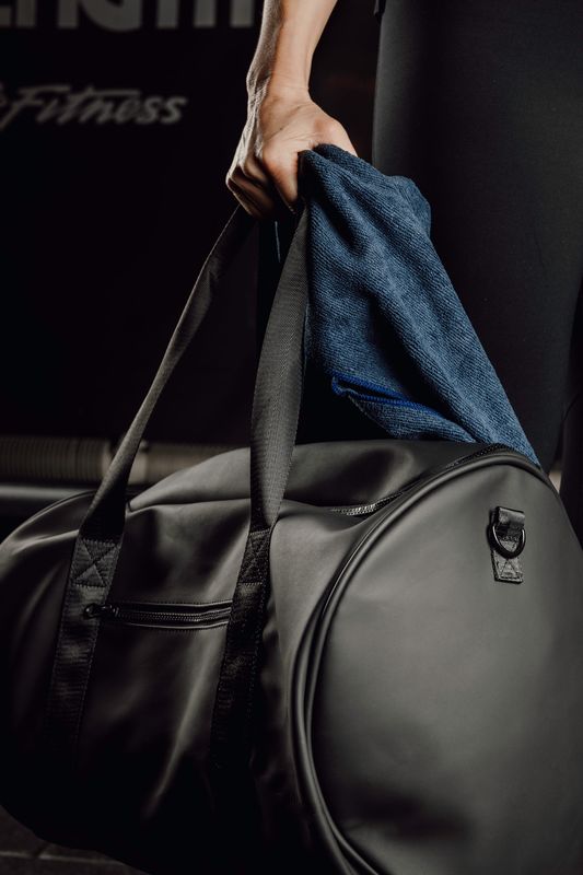 Baltimore sporterbag i nubuck PU-skinn Vinga of Sweden