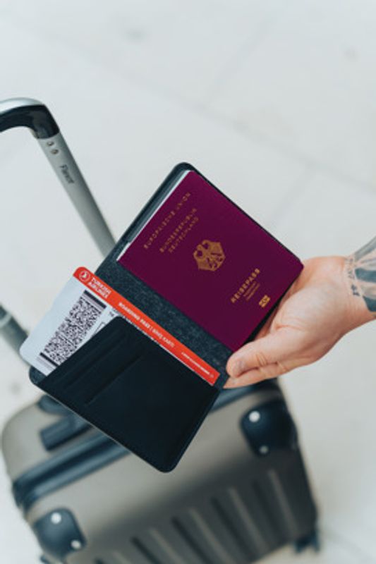 Travelfind RCS passholder – oppladbar med Find My