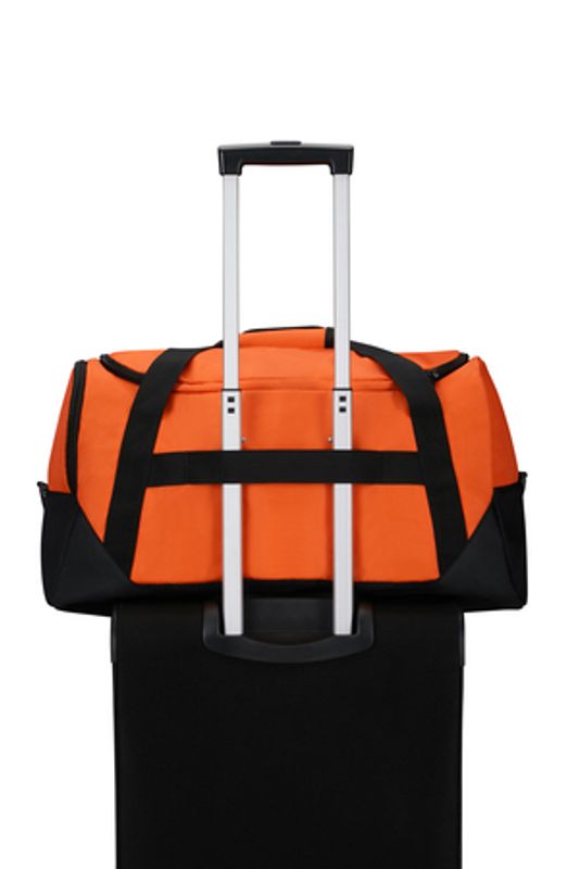 Duffelbag 47L med egen skolomme American Tourister