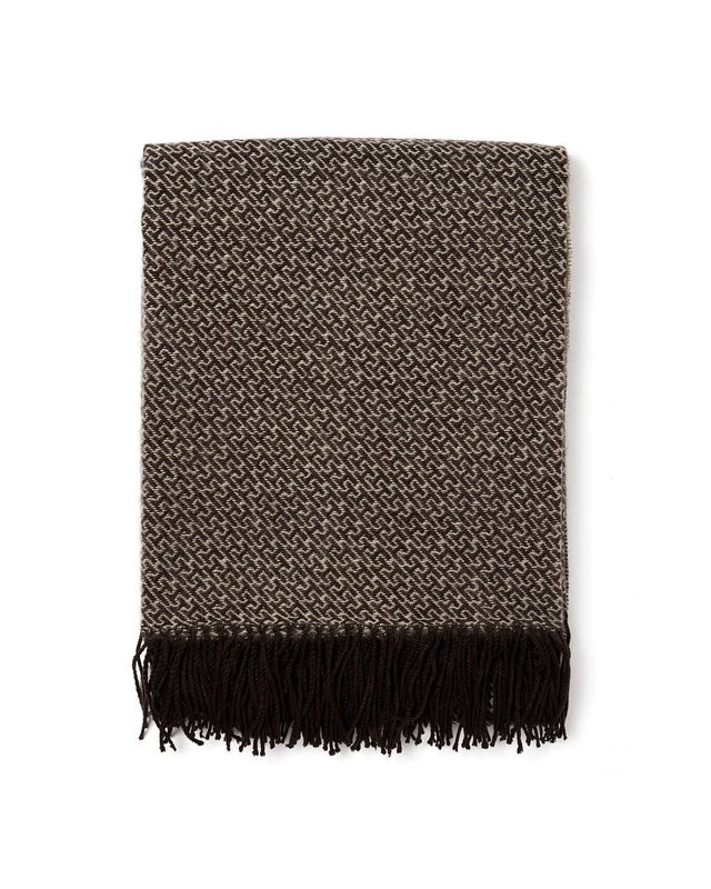 Harris Jacquard-vevd pledd i brun fra Vinga of Sweden
