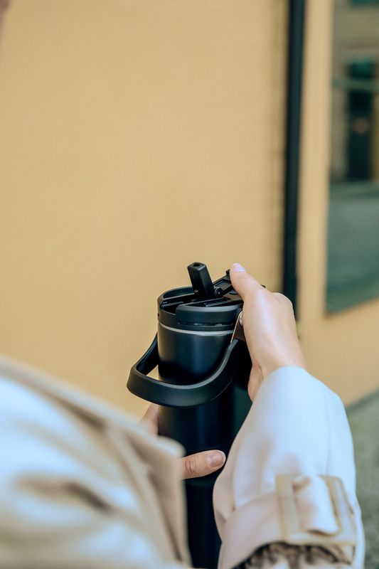 Vinga termo vacuum kopp – 880 ml, Resirkulert Stål, sort